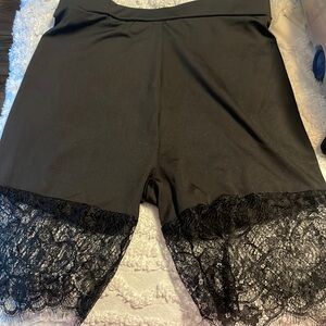 Lace biker shorts